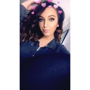 Meet your Posher, Alexis